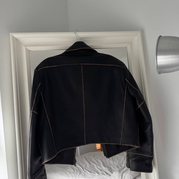 Leather jacket - Picture 3 of 10